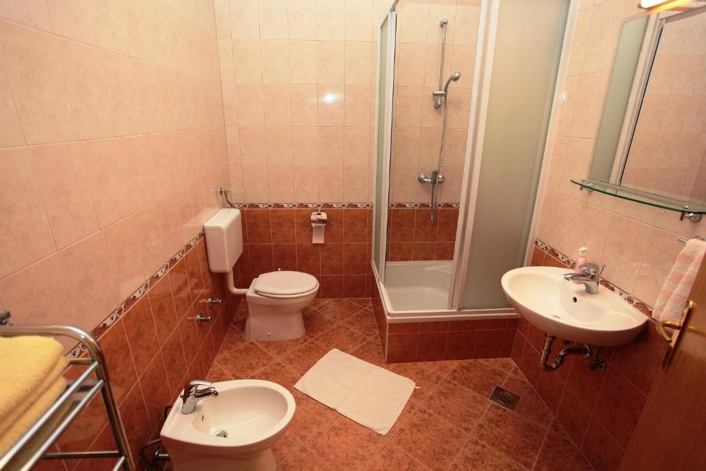 Apartments Akmadzic Makarska Exterior photo