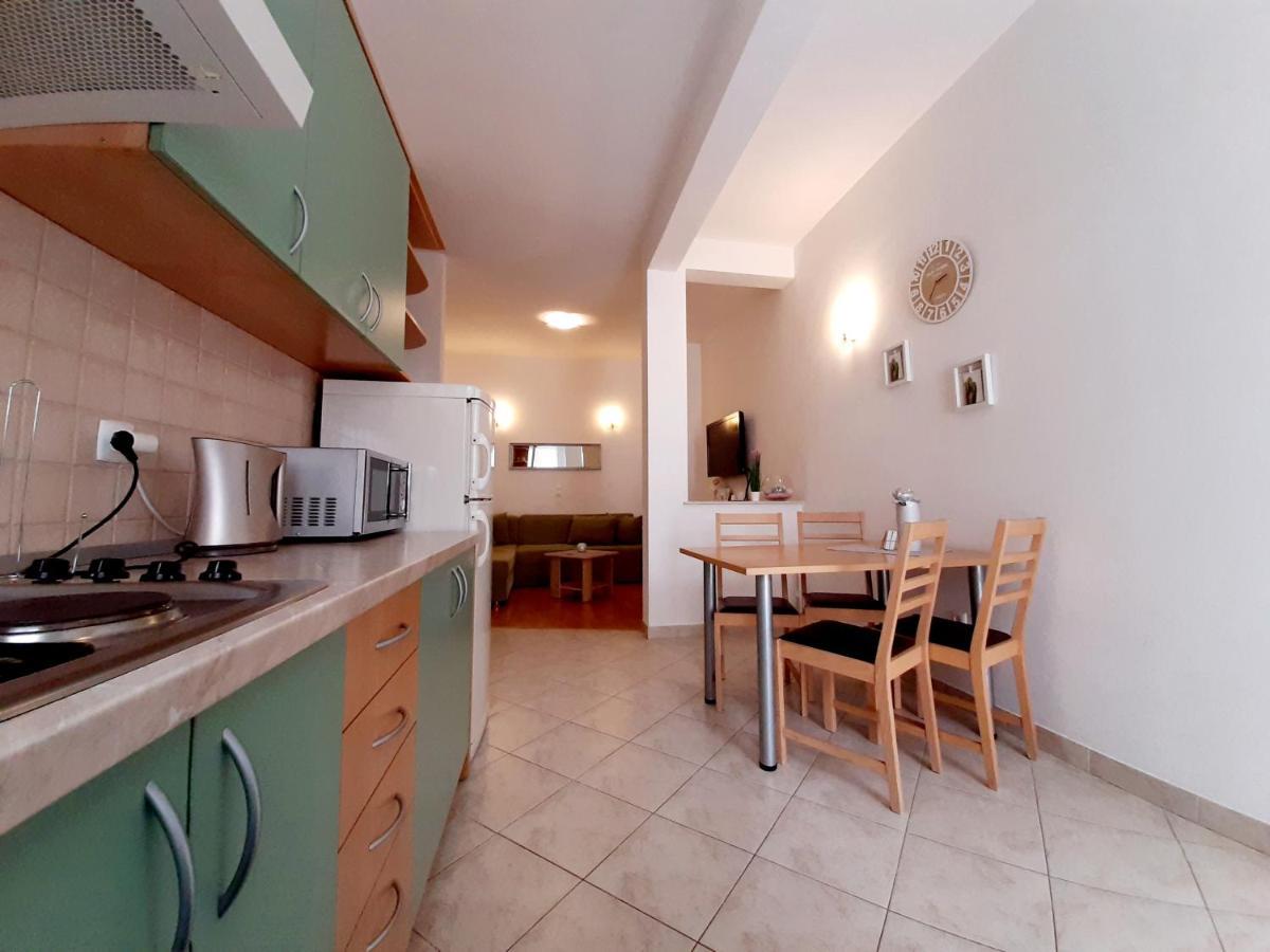 Apartments Akmadzic Makarska Exterior photo