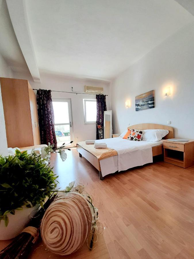 Apartments Akmadzic Makarska Exterior photo