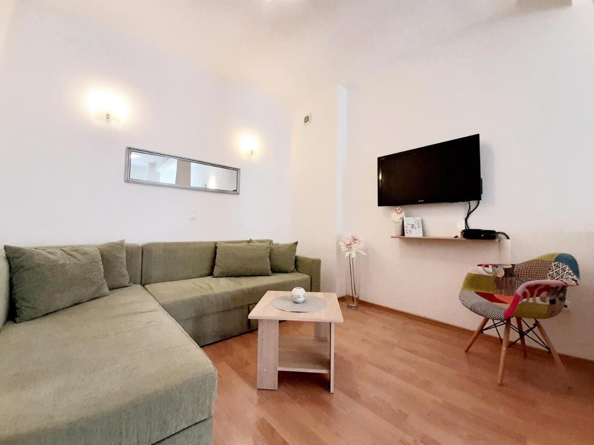 Apartments Akmadzic Makarska Exterior photo