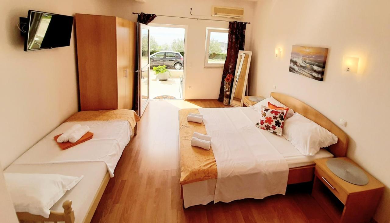 Apartments Akmadzic Makarska Exterior photo